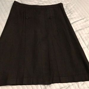 Front pleat skirt